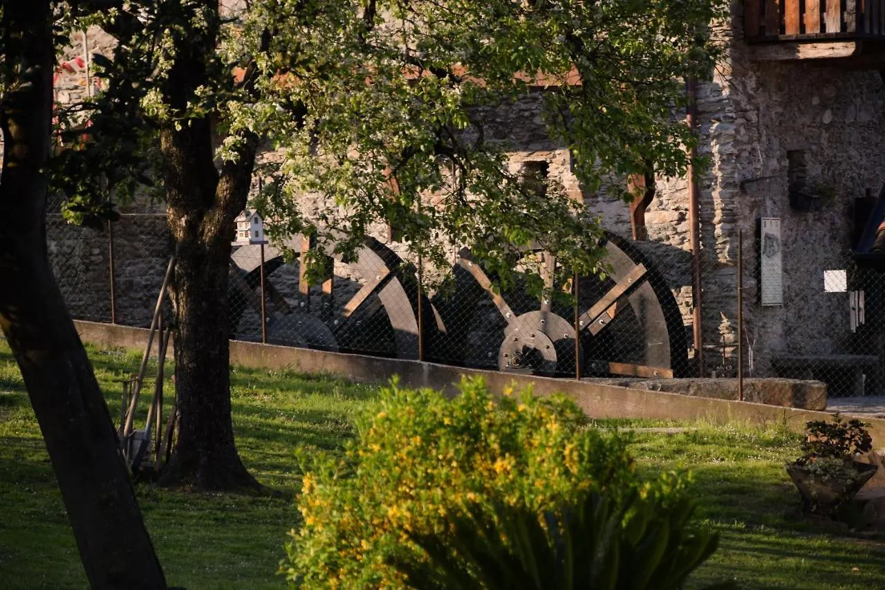 Il Granaio - Ancient Molino Maufet Watermill On Lake Como - Garden View location